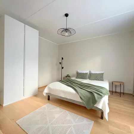 Апартаменты Cozy Apple Garden With Sauna